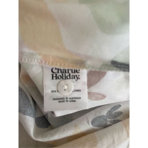 NEW Charlie Holiday Women's Multi Color Floral Long Sleeve Buttons Up Blouse XS - Picture 9 of 11